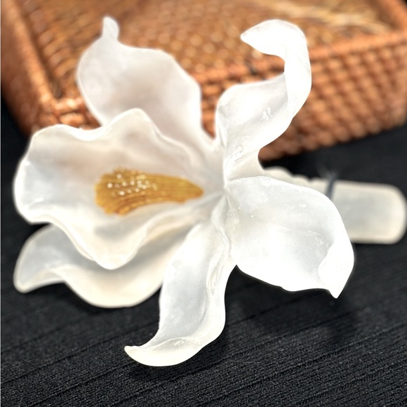 White Lily Bottle Stopper, 4” long - Picture 4 of 7